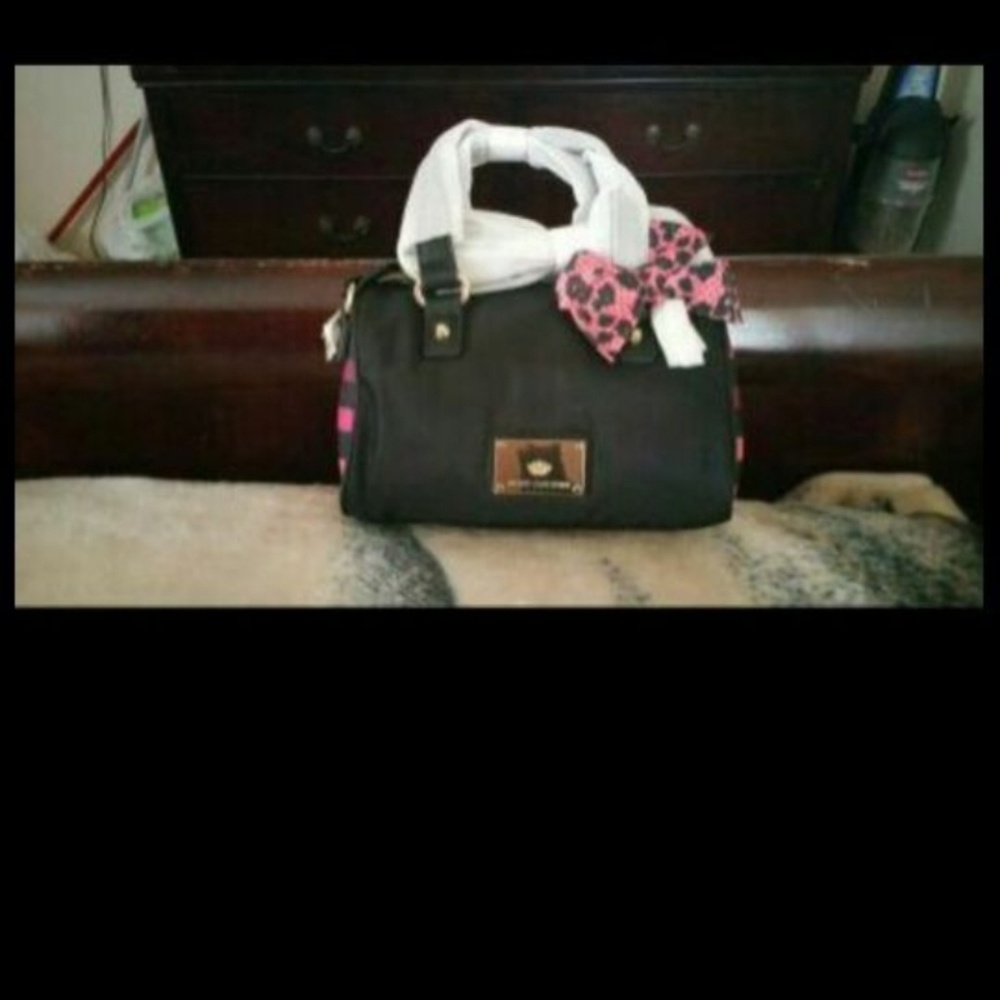 Purse/crossbodyJuicy Couture